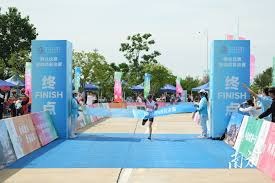 西亚卡姆30+14鲍尔33+8 步行者胜黄蜂止13连败