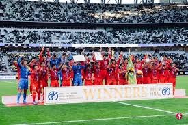 里弗斯：明明是格林冲裁判挥手咆哮，可为什么小波特领到了技犯？